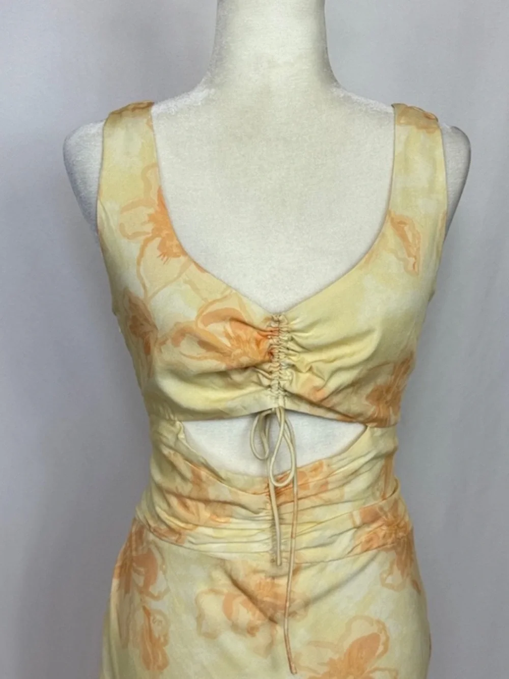 Petal & Pup Orin Maxi‎ Dress Size Medium Floral Yellow Cut Out - Picture 7 of 16